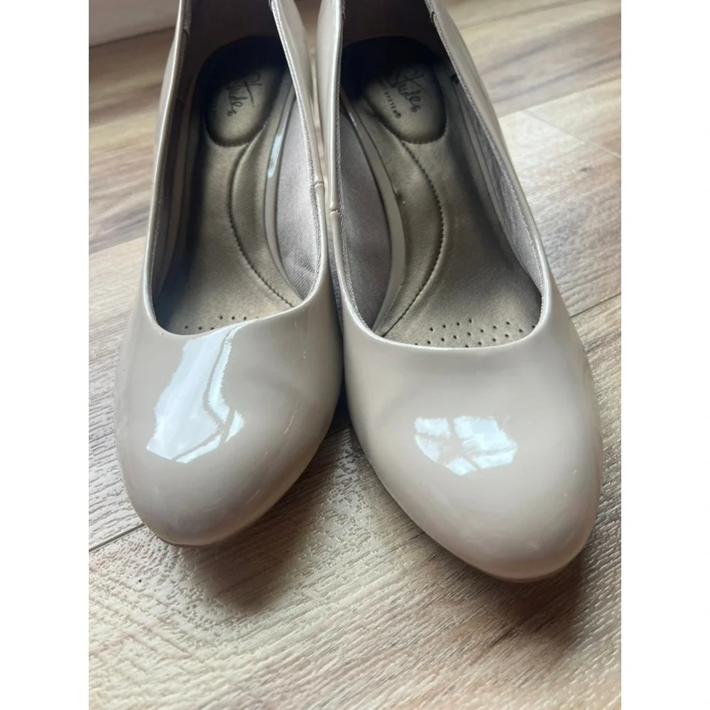 LifeStride Parigi Pumps 11M Nude Beige Patent Kitten Heel Shoes Party Cocktail